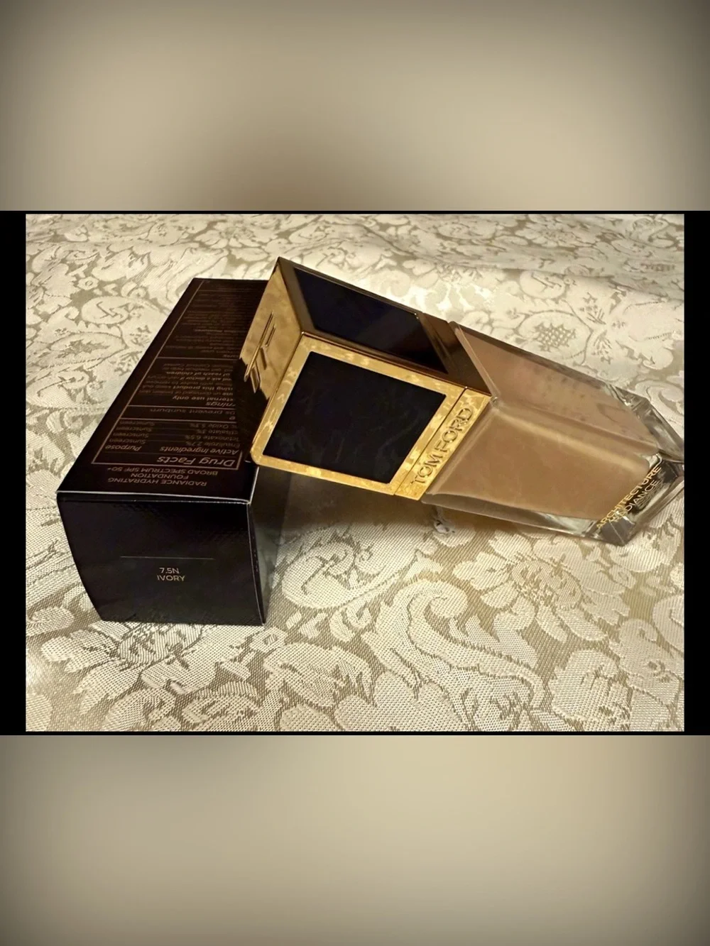 Tom Ford Beauty Architecture Radiance Hydrating Foundation.Product Specificatio